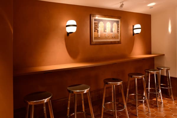 内部 - 吧台座位