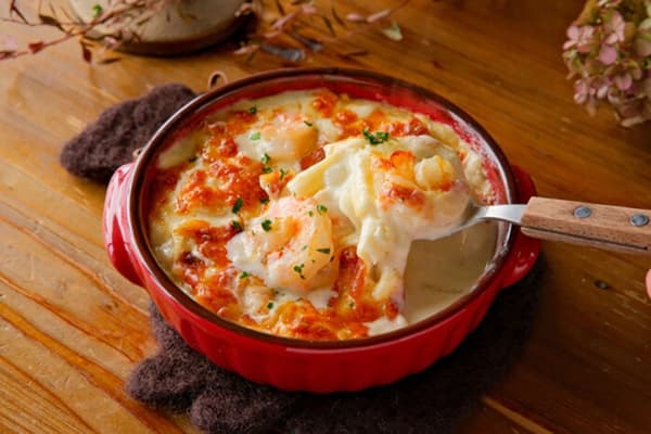 Shrimp macaroni gratin