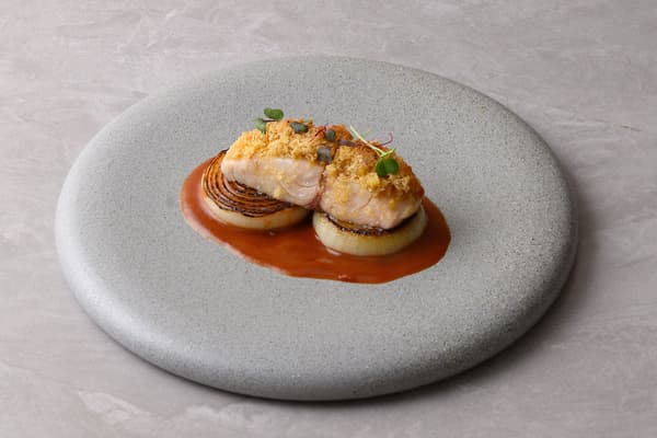 鰆鱼油封和贻贝奶油