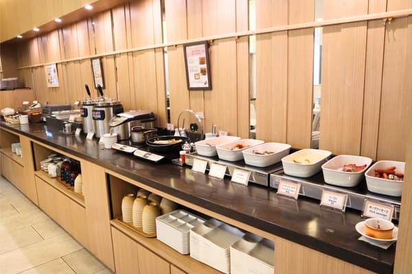 包含鐵板炒麵在內的淺草格拉斯麗酒店自助早餐新菜色