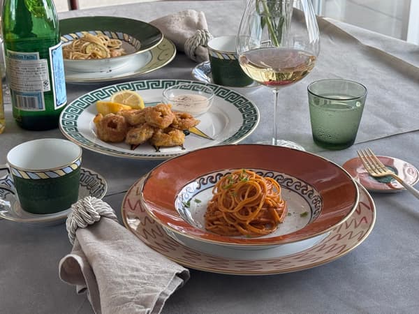 Tableware pieces from the Il Viaggio di Nettuno collection