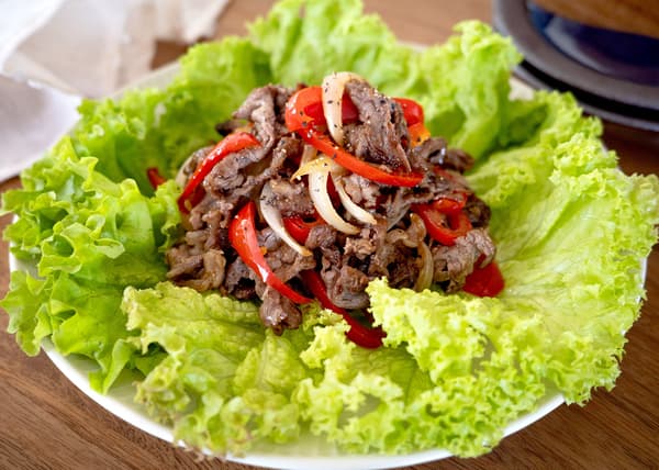 Beef and Paprika Colorful Stir-fry