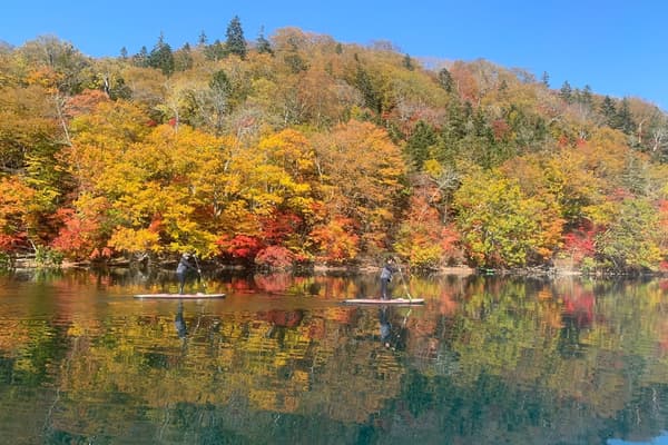 SUP is another good way to enjoy the autumn colors, alongside canoeing