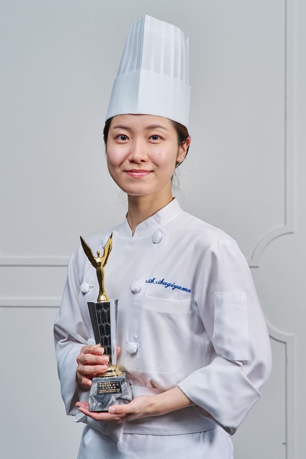 Shion Sugiyama, winner of the 43rd Cooking Competition