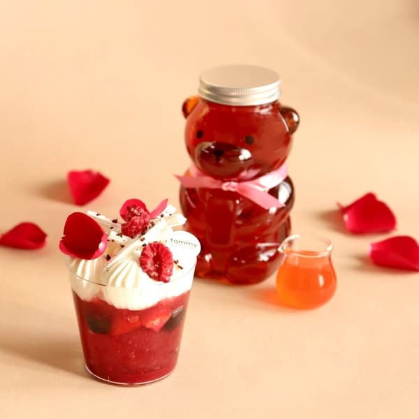 Darvilles of Windsor × Fammy by Miho Sato