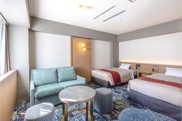 Universal Twin Room