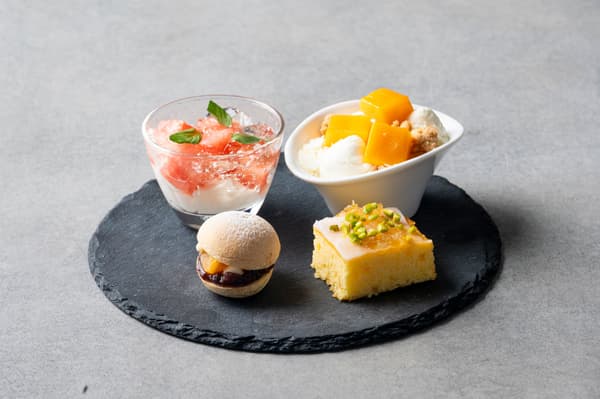 ของหวานชั้นล่างสุดของ A Moment of Summer Memories Afternoon Tea