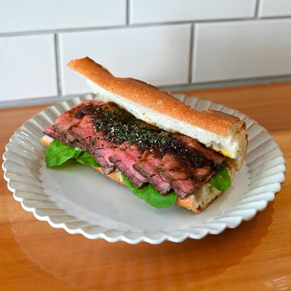 自製和牛烤牛肉法式長棍三明治