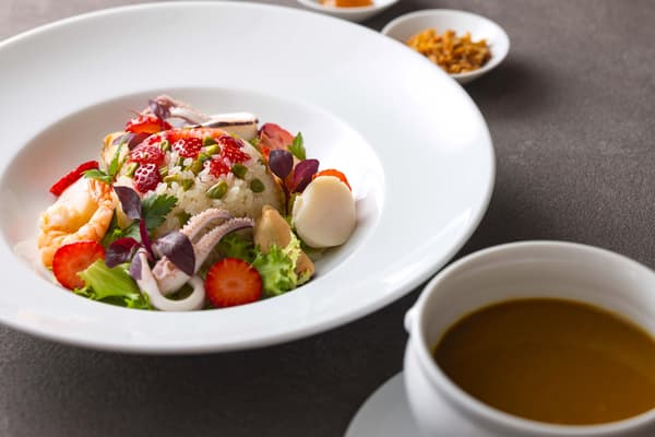 草莓海鲜什锦咖喱饭