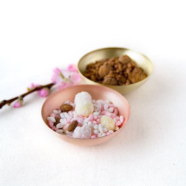 Mamegen Hina Arare Red and White