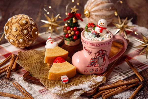 Baumkuchen de fresa (izquierda) y Noel Rouge Baum (derecha)