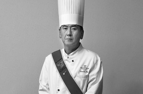 คุณ田村 宏晃 หัวหน้าเชฟใหญ่ของโรงแรม ANA Crowne Plaza Niigata