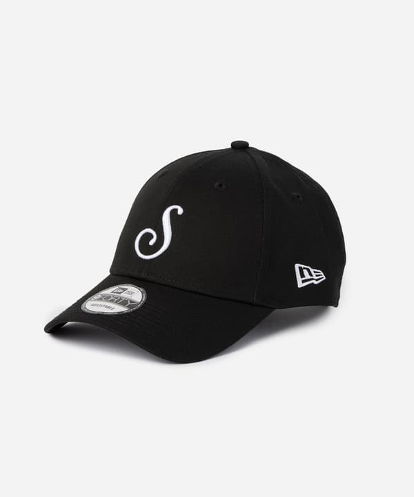 New Era x Saturdays NYC S 로고 캡 블랙