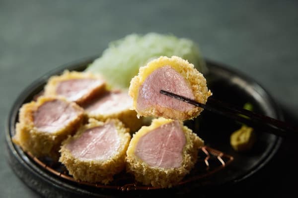 Menu set teishoku makan siang di Tokyo Tonkatsu Gavuu Harajuku