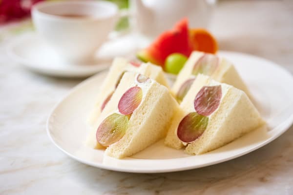 Sándwich de fruta de temporada con uvas Sunshine Red