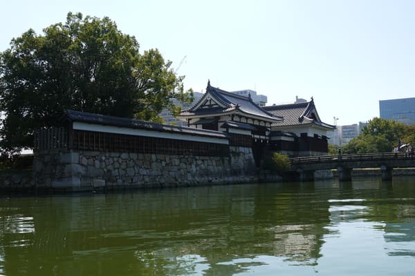 从观光船上看到的二之丸