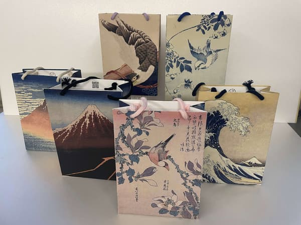 เวิร์กช็อปทำถุงกระดาษออริจินัลจากคอลเลกชัน Hokusai