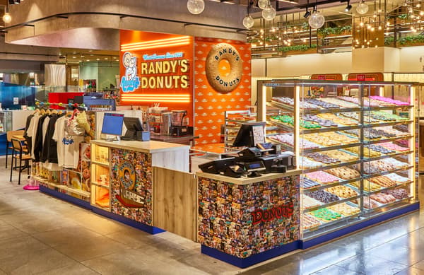 Randy's Donuts 유라쿠초 마루이점