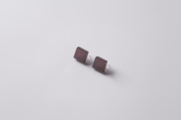 anting tusuk broc | amber