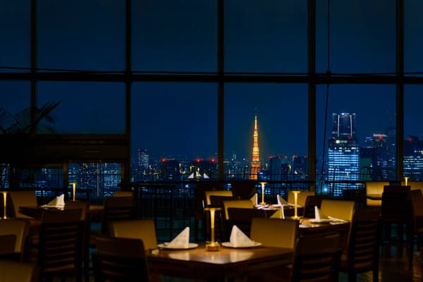 Makan malam Natal di RESTAURANT LUKE with SKY LOUNGE