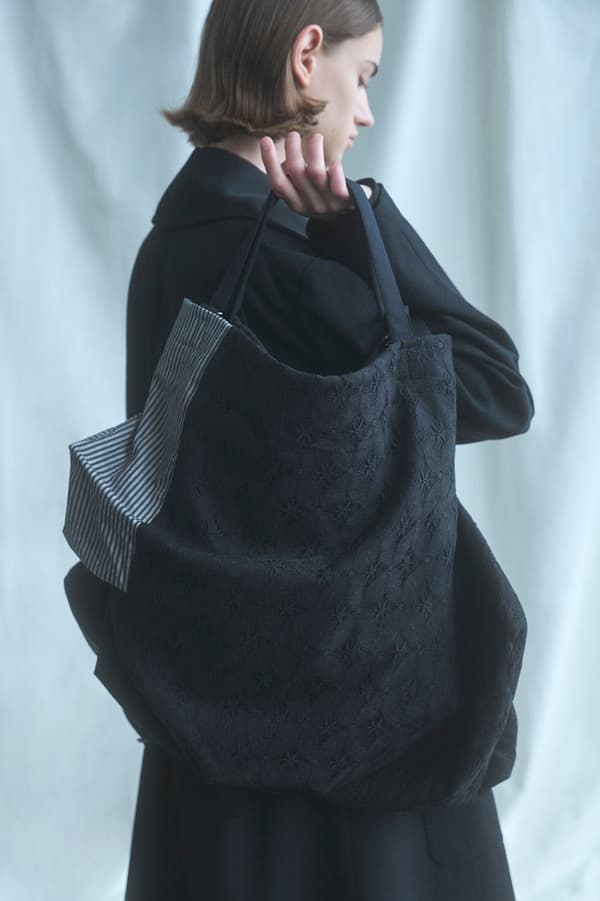 UNEVENESS TOTE, 蕾絲與條紋棉布