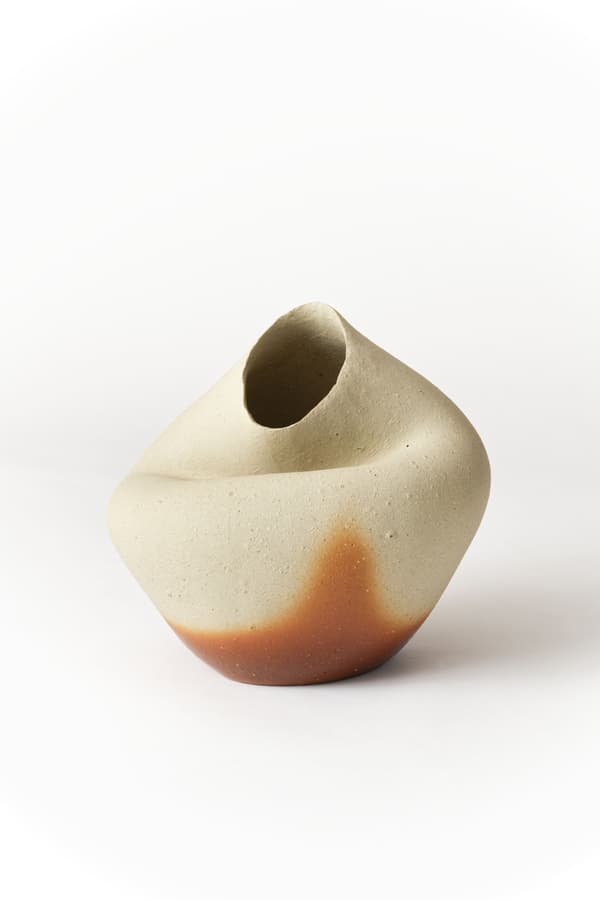 伊势崎晃一郎，《孕》（Haramu），27.0cm×29.4cm×25.2cm