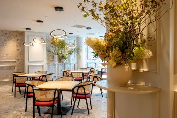 TOOTH TOOTH BISTRO&CAFE dining space