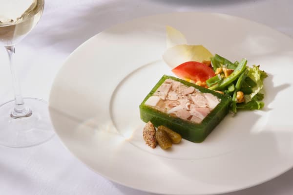 开胃菜：Le Normandie风格欧芹火腿冻