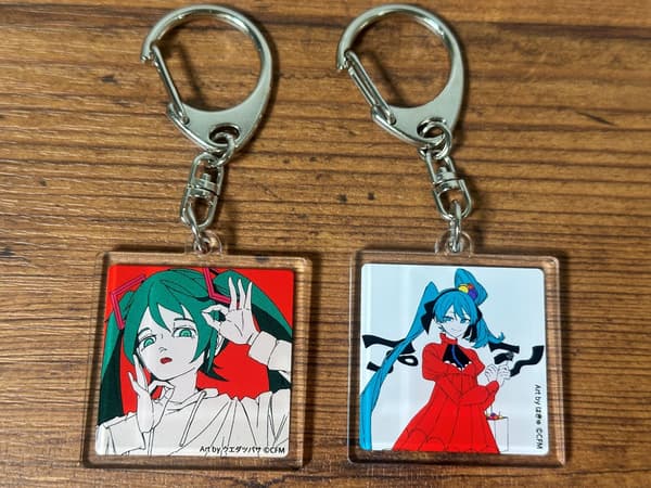 39ch Jacket Acrylic Keychain (2 Types)