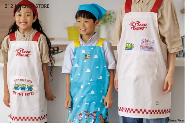 212 KITCHEN STORE 토이 스토리 컬렉션 앞치마 및 주방 도구