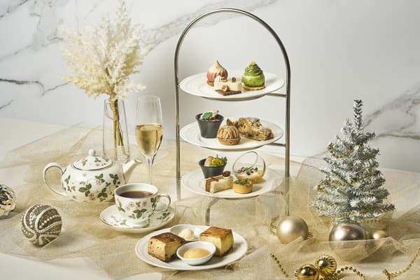 Christmas Afternoon Tea with Burberry Beauty at The Lobby Lounge on the 1st floor