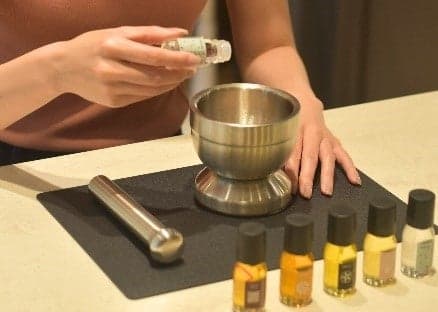 Incense-making workshop