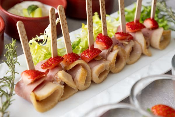 Tea-smoked duck pintxos