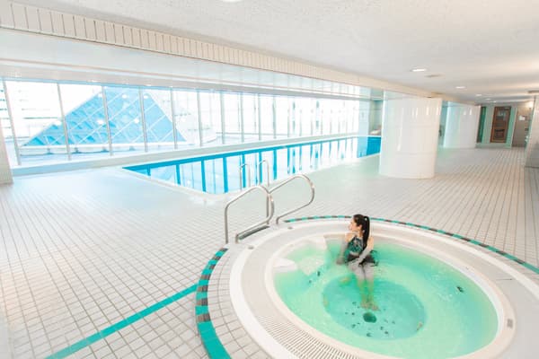 Indoor pool at Shinagawa Prince Hotel