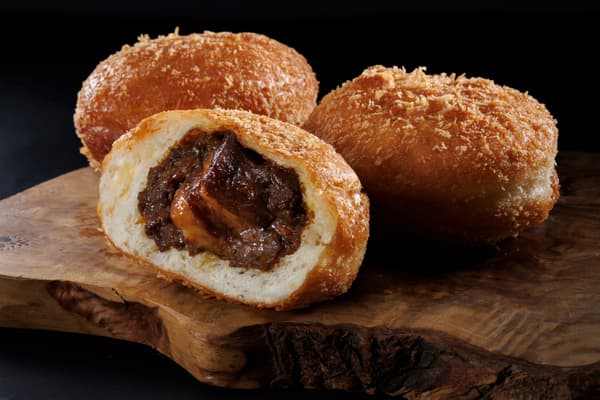 Pan de curry de cerdo braseado tierno