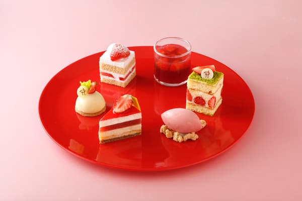 Pierre Hermé Paris × Pâtisserie SATSUKI 系列——六件套甜点拼盘（作为午餐和晚餐套餐的一部分提供）