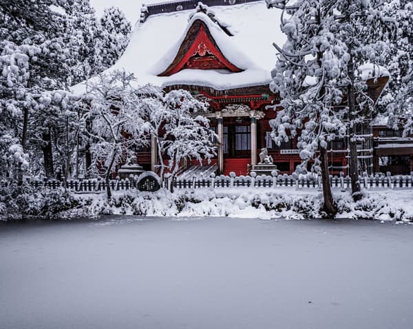 出羽三山神社的雪景