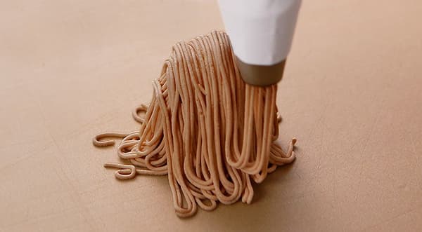 하나하나 손으로 직접 짠 몽블랑