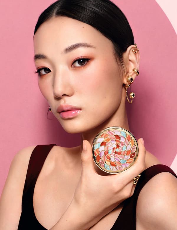 娇兰幻彩流星定妆粉