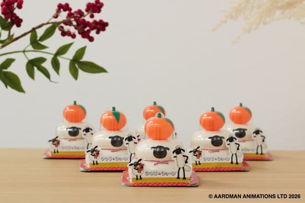 Several Shaun the Sheep Kagami Mochi lined up