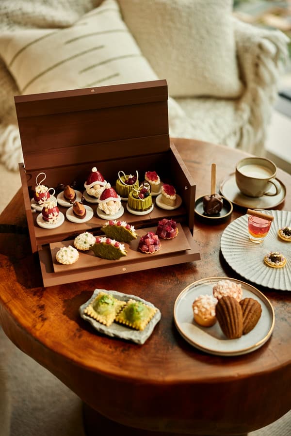 Edisi perayaan La Belle Vie Afternoon Tea