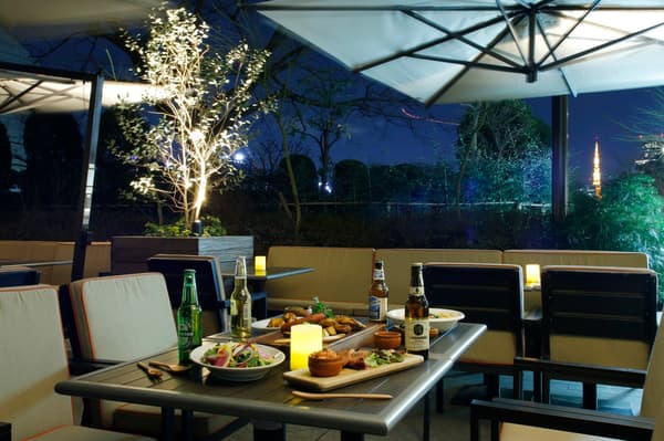 Los Angeles balcony Terrace Restaurant & Moon Bar