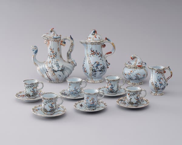 埃米尔·加莱 —— 人物纹饰咖啡具套装，1880–1884年