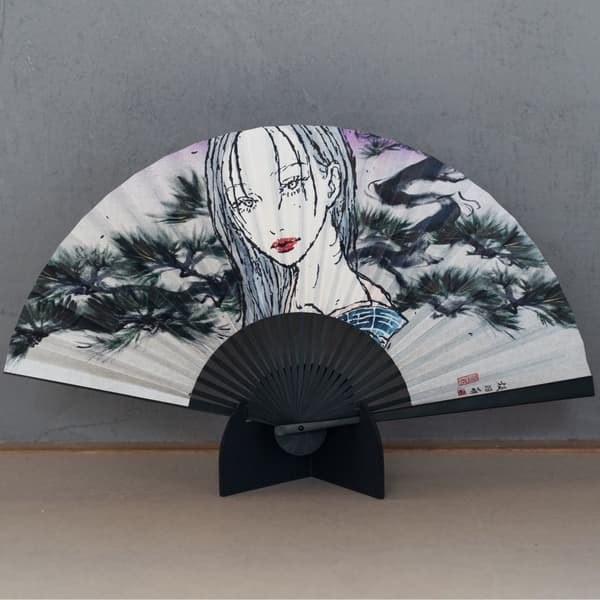 Sensu folding fan – itabamoe collaboration with HOLOLI