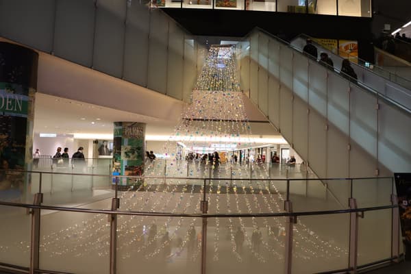 Garlands in the main building of Namba CITY