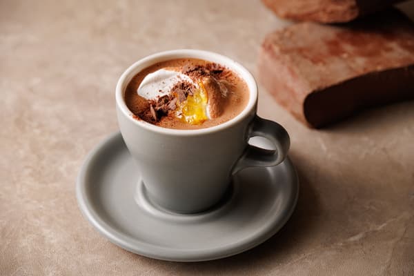 Minimal Rich Hot Chocolate