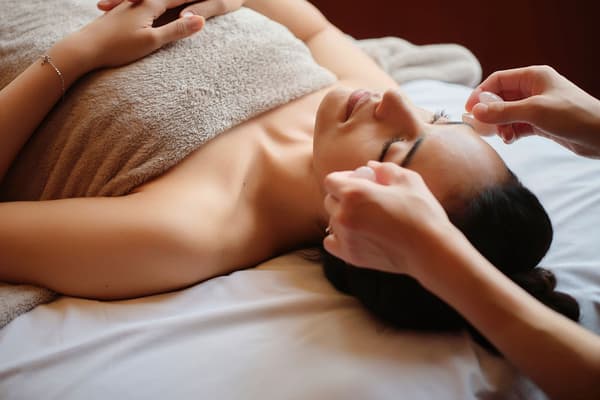 Holiday offerings at SPA & WELLNESS Joule