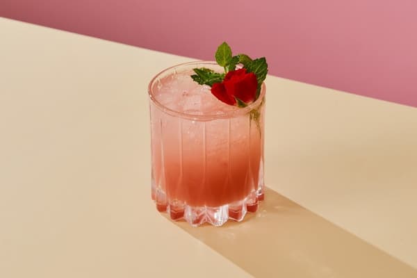 Rosy Peach welcome mocktail at THE OSAKA STATION HOTEL afternoon tea