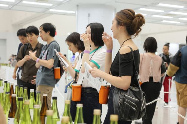 Public tasting at the Reiwa 7 National New Sake Appraisal