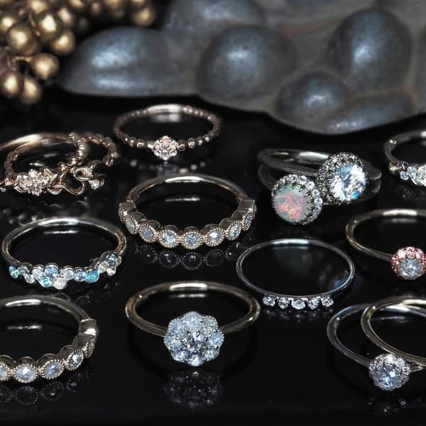 Natural Color Diamonds jewelry